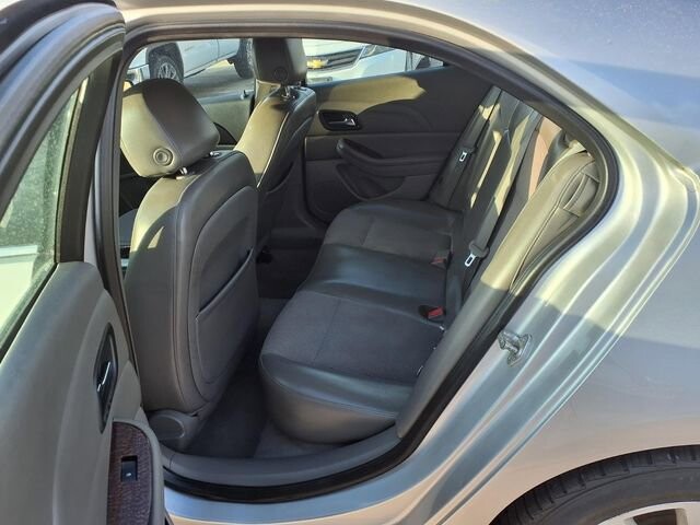 2013 Chevrolet Malibu in Troy, IL 62294-1376 - 18084289 21