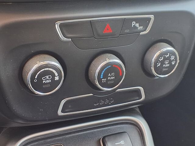 2018 Jeep Compass in Troy, IL 62294-1376 - 18084290 7