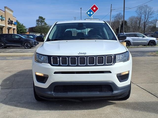 2018 Jeep Compass in Troy, IL 62294-1376 - 18084290 26