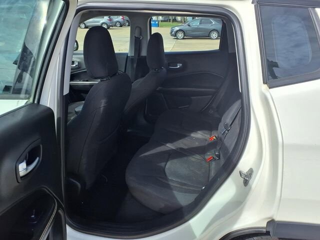 2018 Jeep Compass in Troy, IL 62294-1376 - 18084290 21