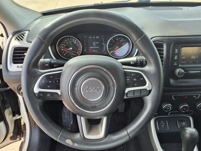 2018 Jeep Compass in Troy, IL 62294-1376 - 18084290 13