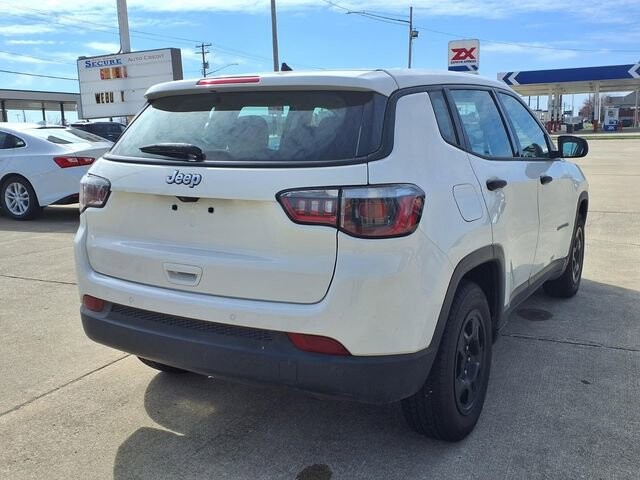 2018 Jeep Compass in Troy, IL 62294-1376 - 18084290 24