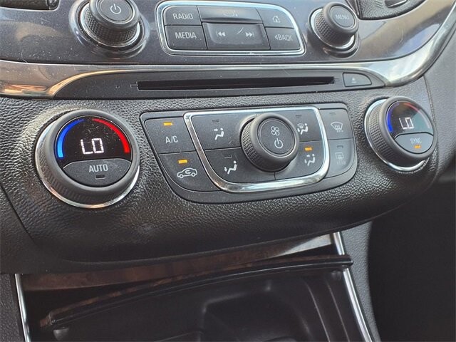 2014 Chevrolet Impala in Troy, IL 62294-1376 - 18084291 8