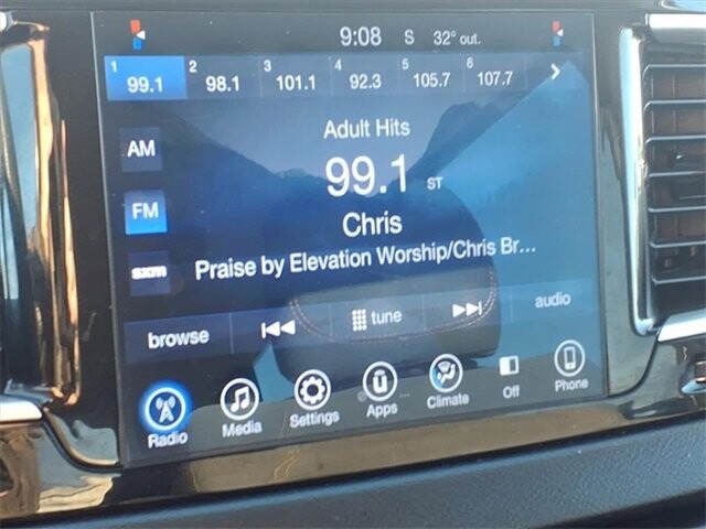 2017 Chrysler Pacifica in Troy, IL 62294-1376 - 18084292 6