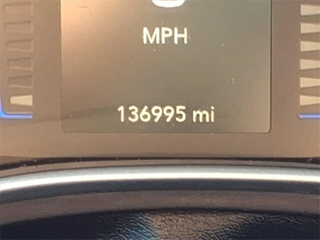 2017 Chrysler Pacifica in Troy, IL 62294-1376 - 18084292 11