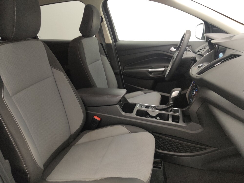 2019 Ford Escape in Hialeah, FL 33014 - 18084310 21