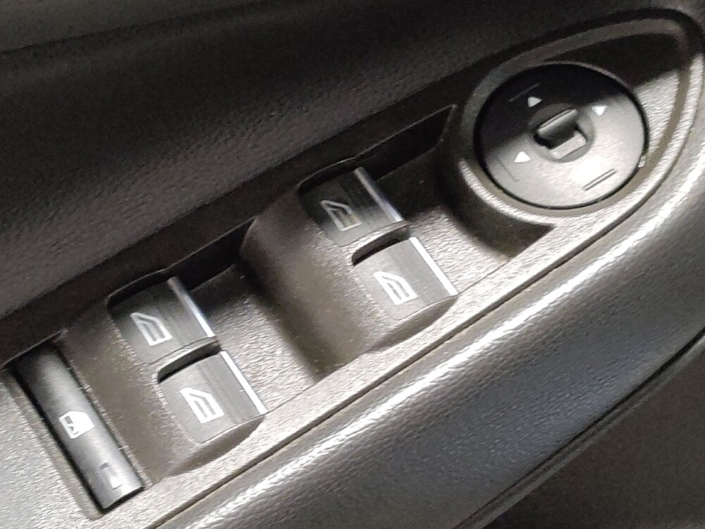 2019 Ford Escape in Hialeah, FL 33014 - 18084310 27