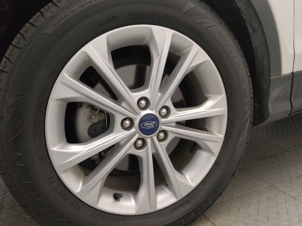 2019 Ford Escape in Hialeah, FL 33014 - 18084310 31