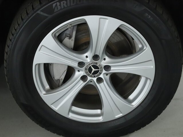 2018 Mercedes-Benz GLC 300 in Bedford, OH 44146 - 18084312 10