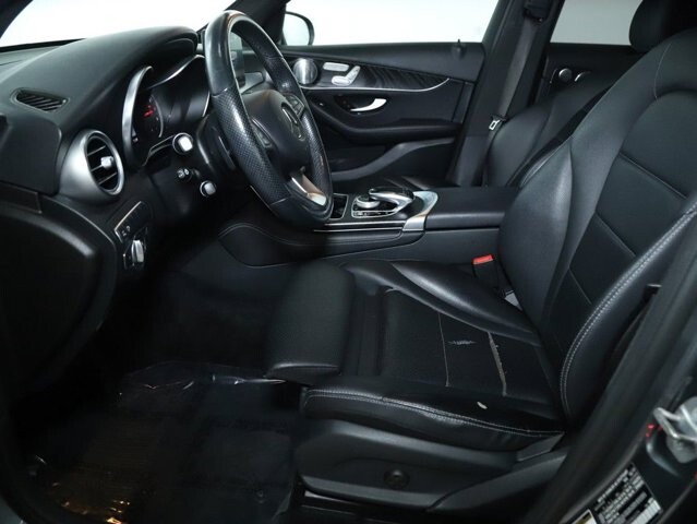 2018 Mercedes-Benz GLC 300 in Bedford, OH 44146 - 18084312 19
