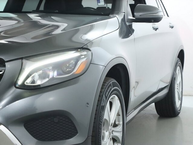 2018 Mercedes-Benz GLC 300 in Bedford, OH 44146 - 18084312 4