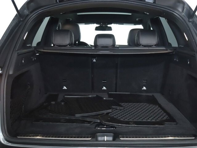 2018 Mercedes-Benz GLC 300 in Bedford, OH 44146 - 18084312 32