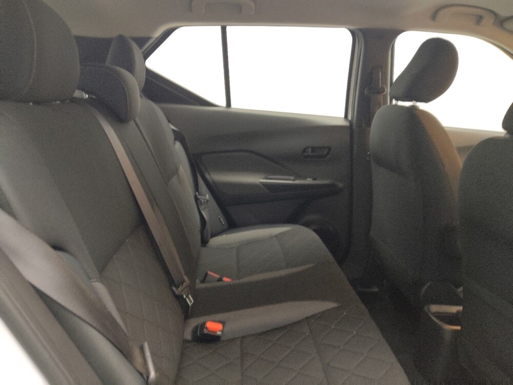 2020 Nissan Kicks in Stone Mountain, GA 30083 - 18084334 19