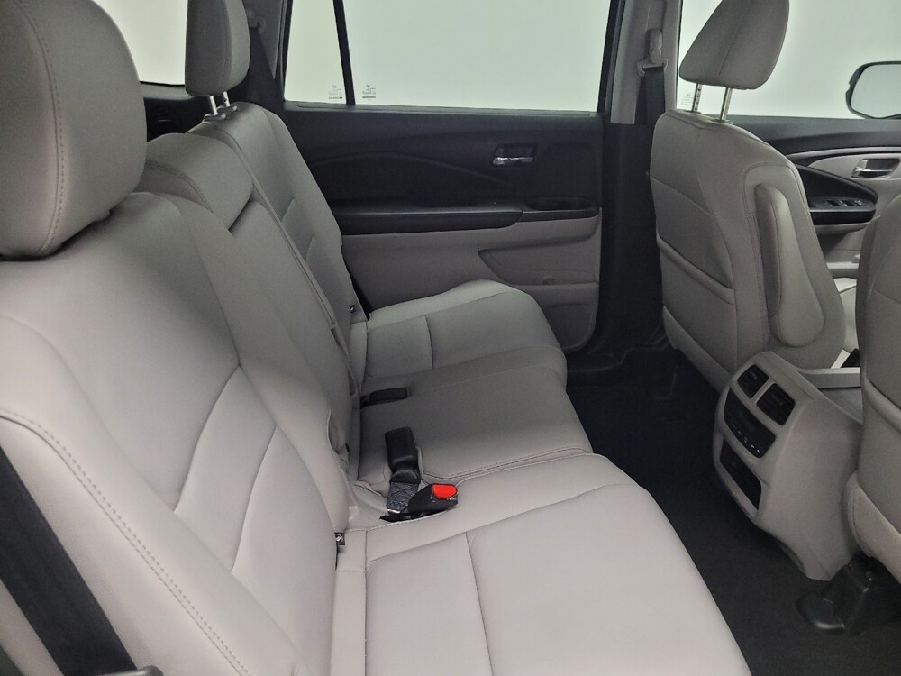 2016 Honda Pilot in Las Vegas, NV 89102 - 18084349 19