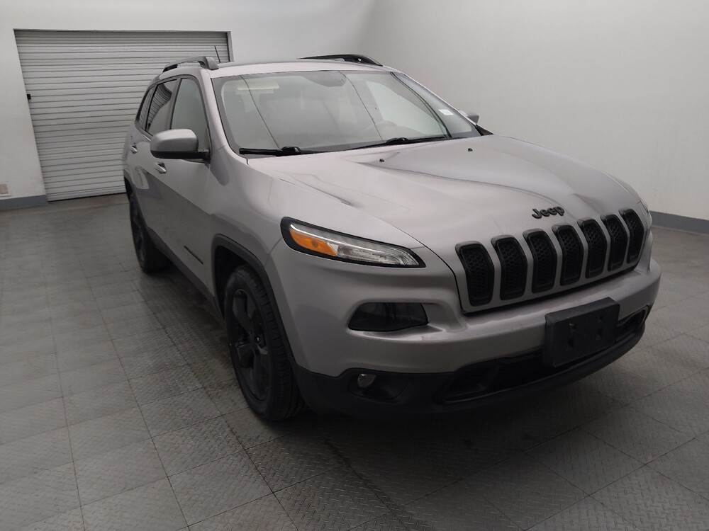 2018 Jeep Cherokee in Houston, TX 77074 - 18084356 13