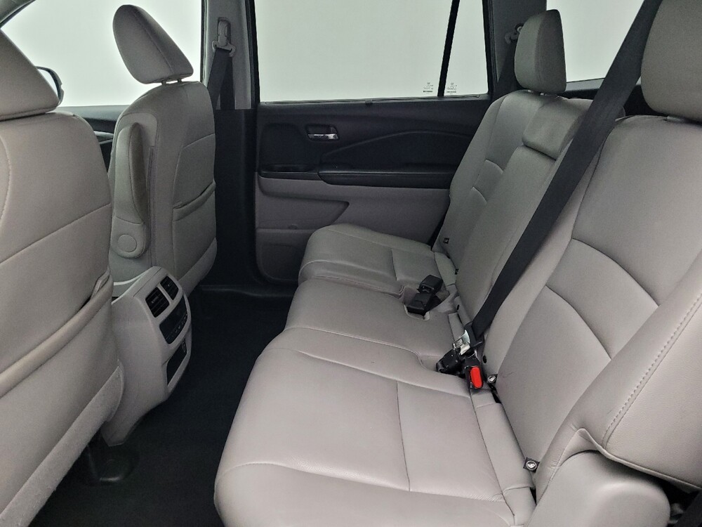2019 Honda Pilot in Kissimmee, FL 34744 - 18084358 18