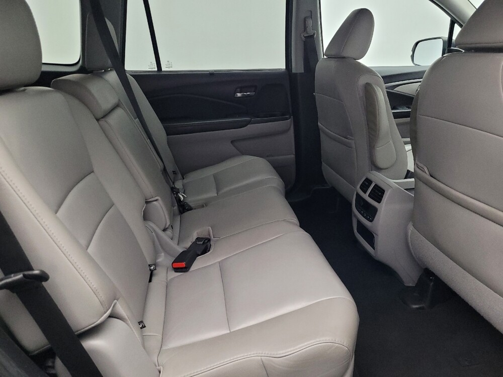 2019 Honda Pilot in Kissimmee, FL 34744 - 18084358 19