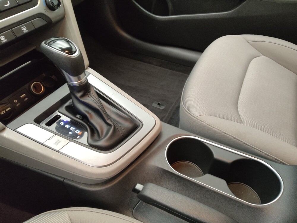 2017 Hyundai Elantra in Colorado Springs, CO 80909 - 18084372 26