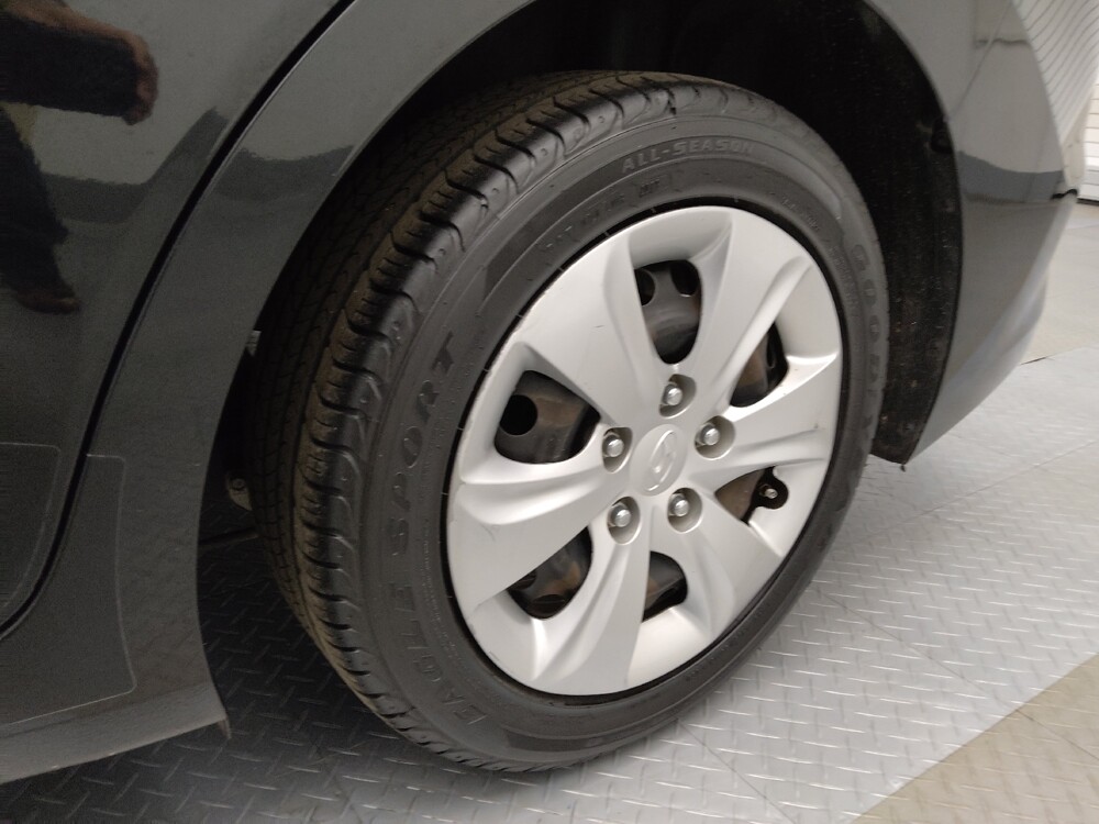 2017 Hyundai Elantra in Colorado Springs, CO 80909 - 18084372 31