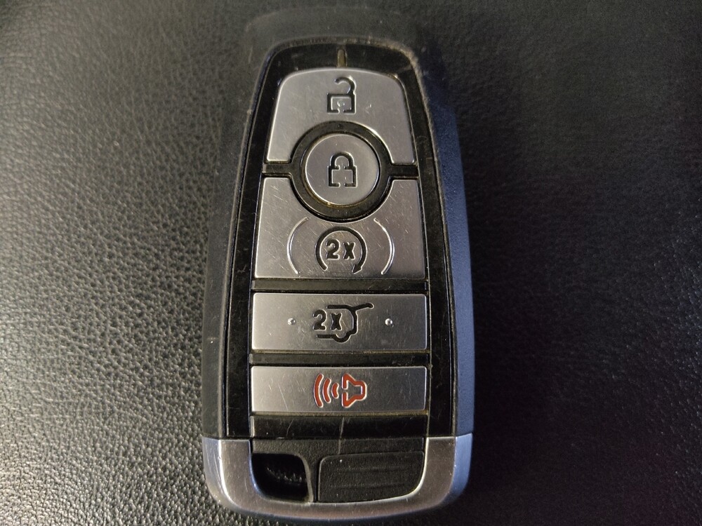 2022 Ford Edge in Houston, TX 77060 - 18084378 32