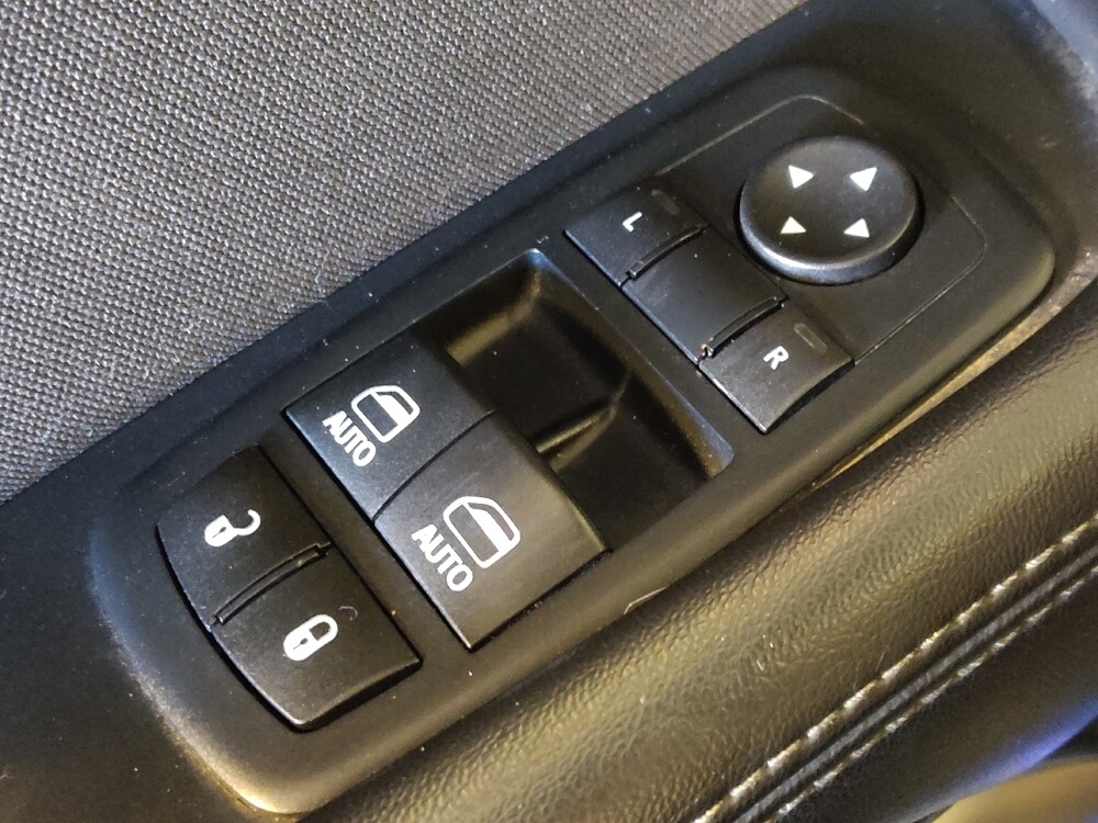 2016 Dodge Challenger in Houston, TX 77074 - 18084382 27