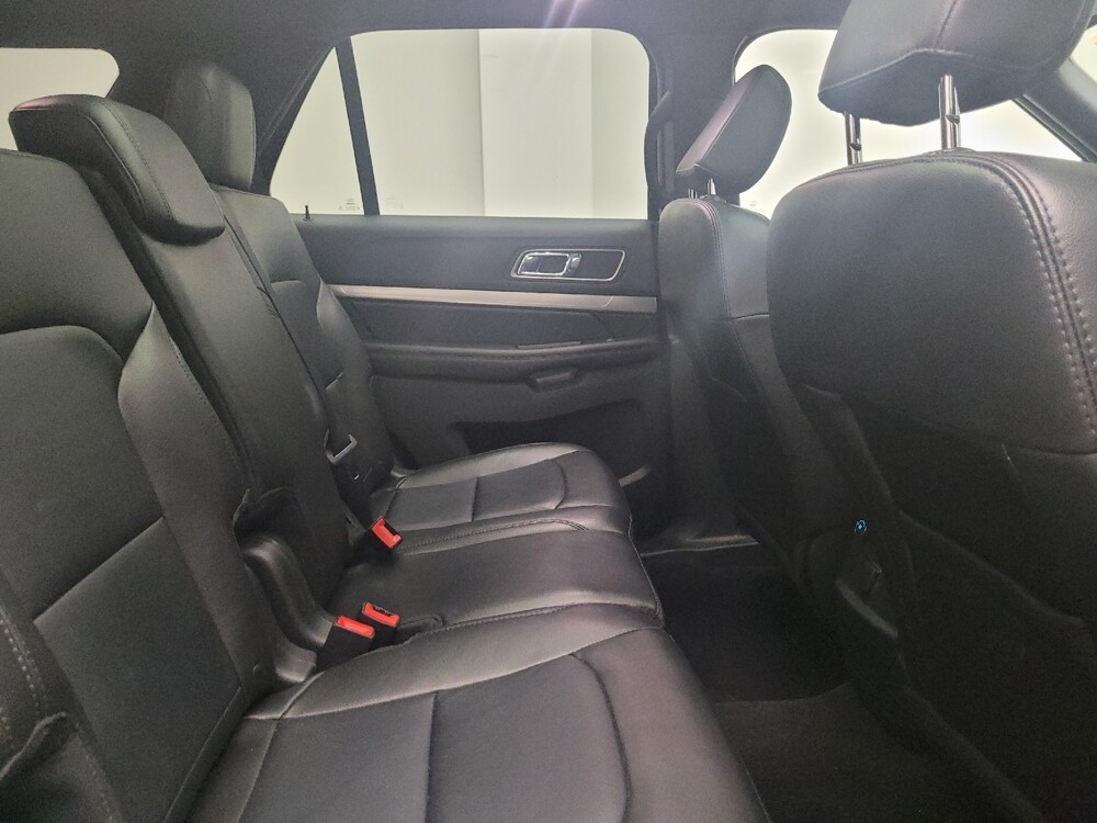2018 Ford Explorer in Taylor, MI 48180 - 18084393 19