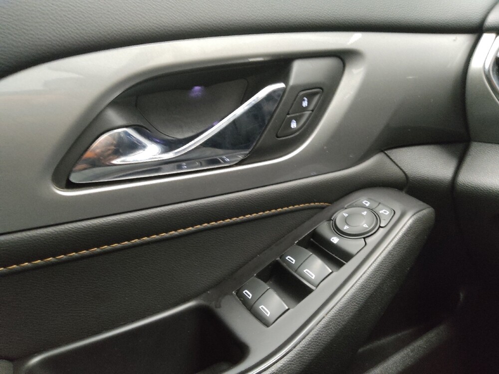 2019 Chevrolet Traverse in Eastpointe, MI 48021 - 18084395 27