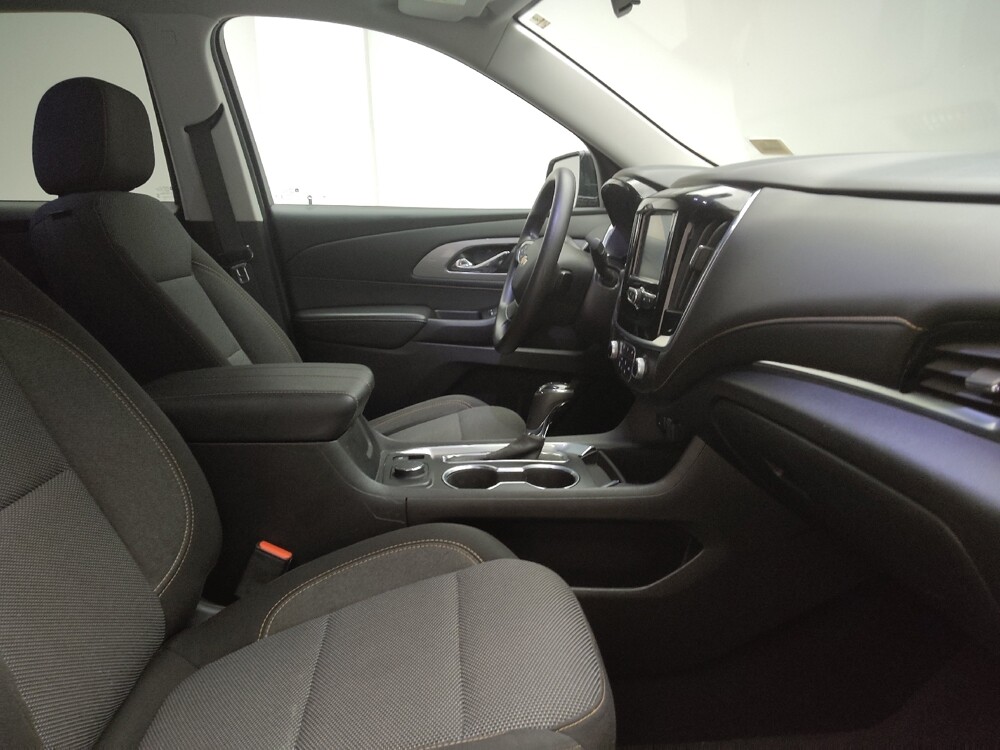 2019 Chevrolet Traverse in Eastpointe, MI 48021 - 18084395 21
