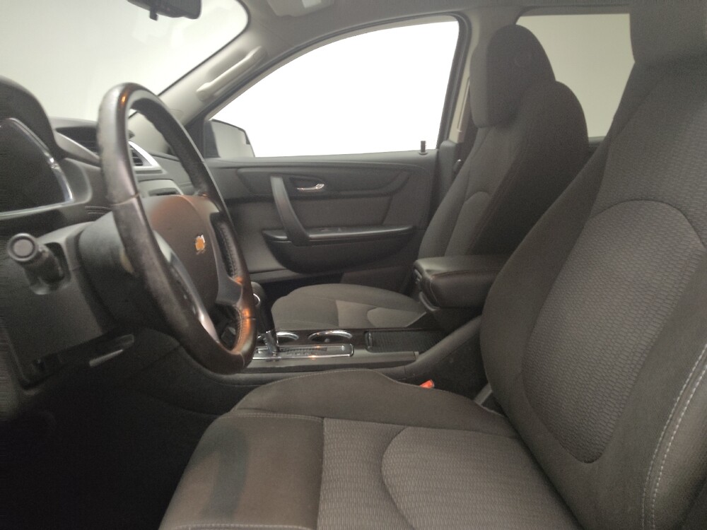 2017 Chevrolet Traverse in Eastpointe, MI 48021 - 18084396 17