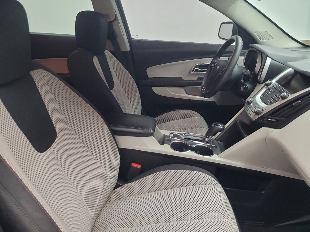 2017 Chevrolet Equinox in Ft Wayne, IN 46805 - 18084399 21