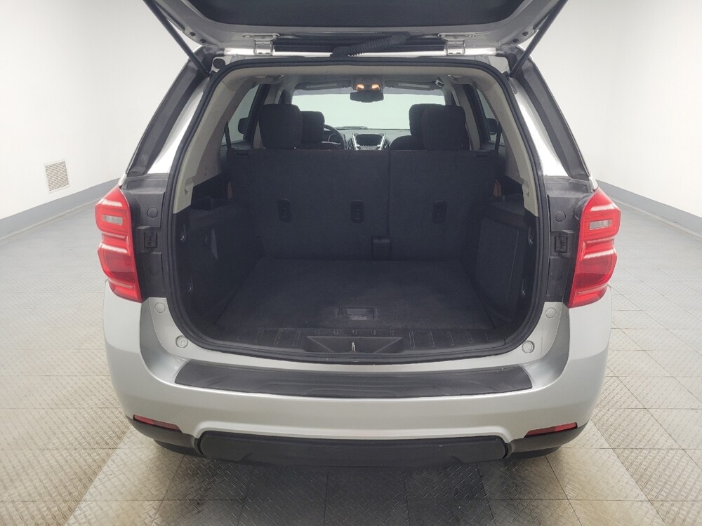2017 Chevrolet Equinox in Ft Wayne, IN 46805 - 18084399 29