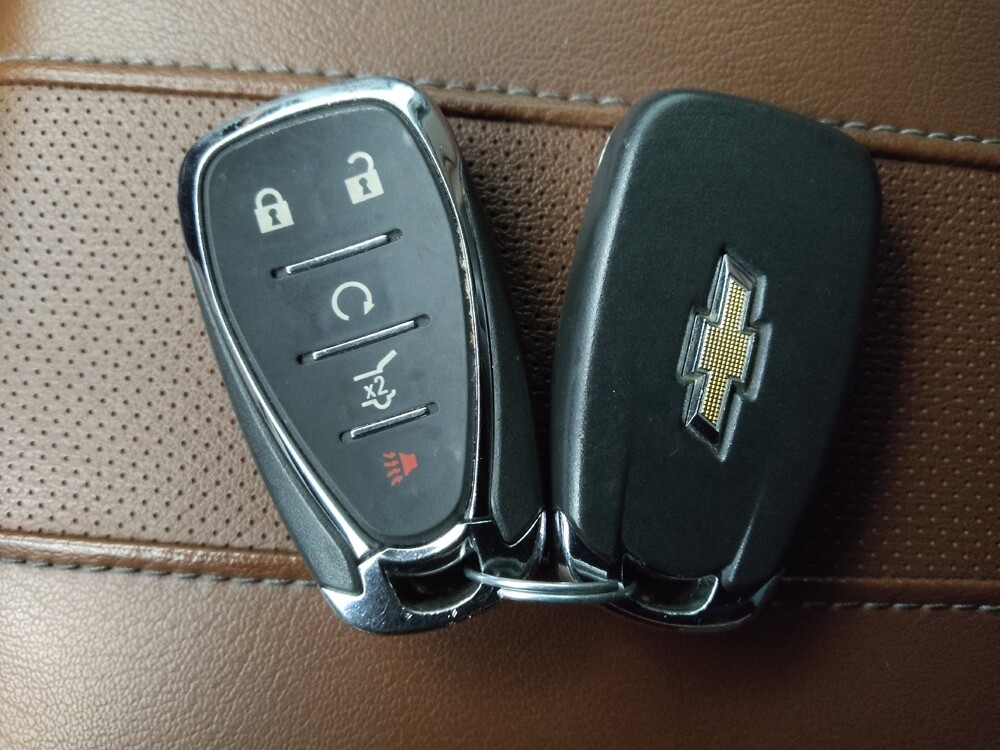 2018 Chevrolet Traverse in Denver, CO 80012 - 18084404 32