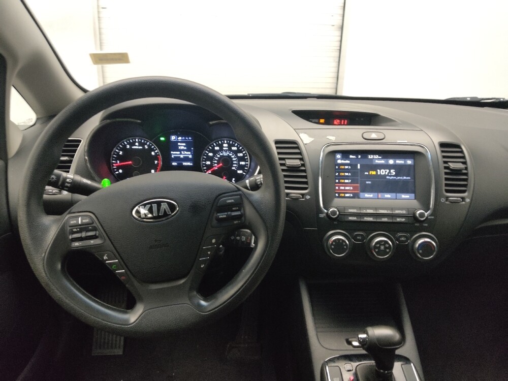 2018 Kia Forte in Morrow, GA 30260 - 18084405 22