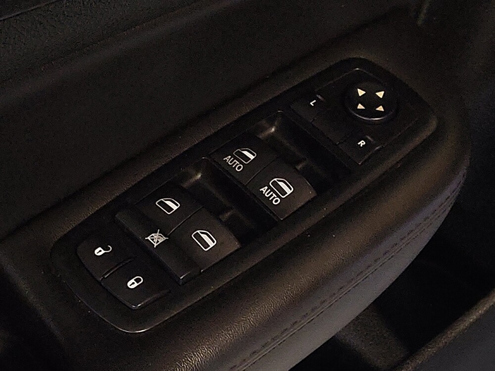 2015 Chrysler 200 in Kissimmee, FL 34744 - 18084413 27