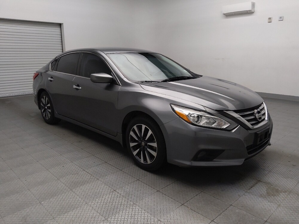 2017 Nissan Altima in Arlington, TX 76011 - 18084437 13