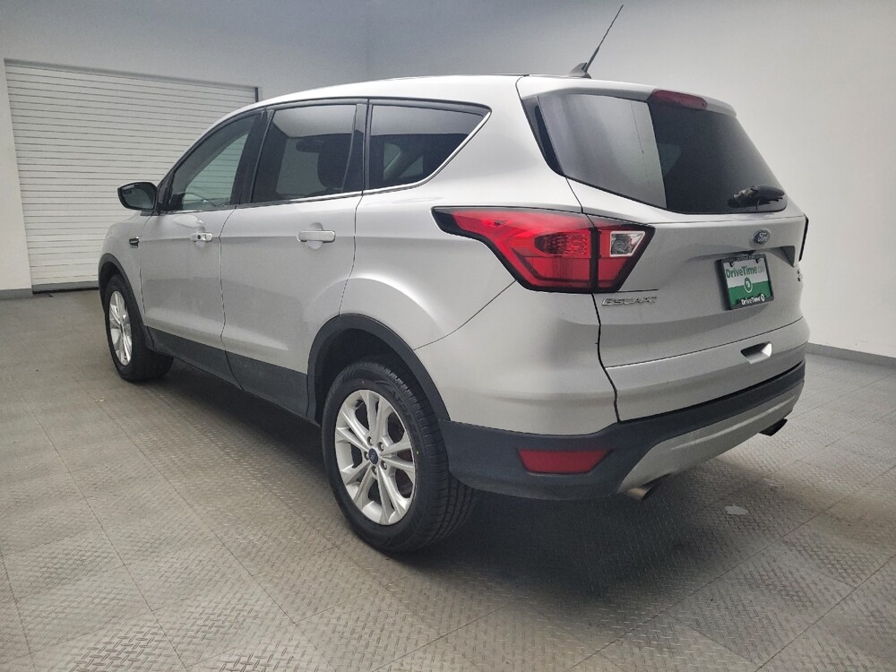 2019 Ford Escape in Eastpointe, MI 48021 - 18084446 5