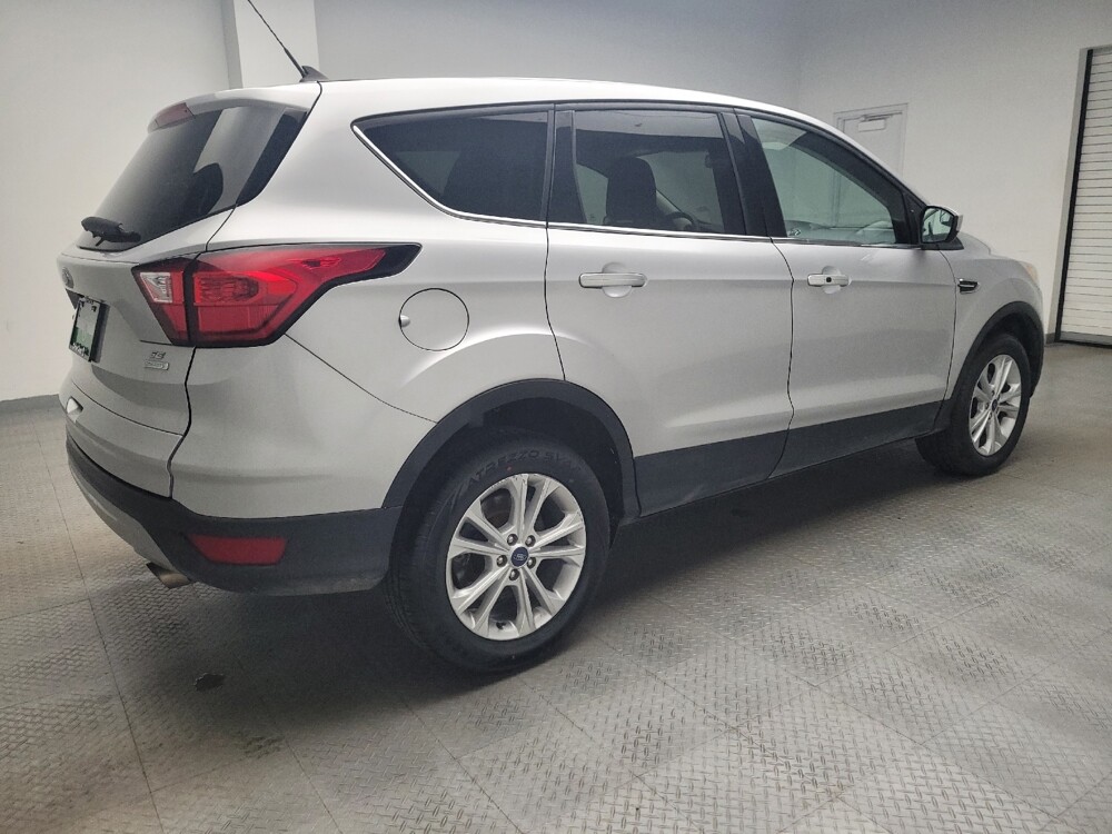 2019 Ford Escape in Eastpointe, MI 48021 - 18084446 10