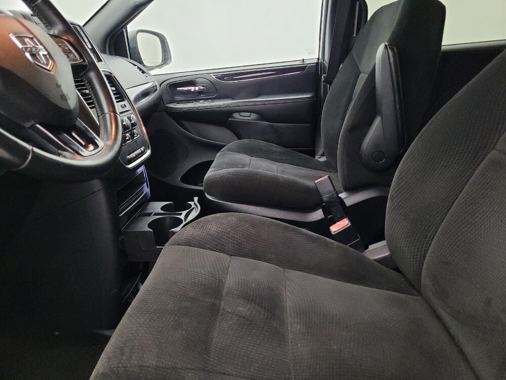 2017 Dodge Grand Caravan in Fort Myers, FL 33907 - 18084453 17