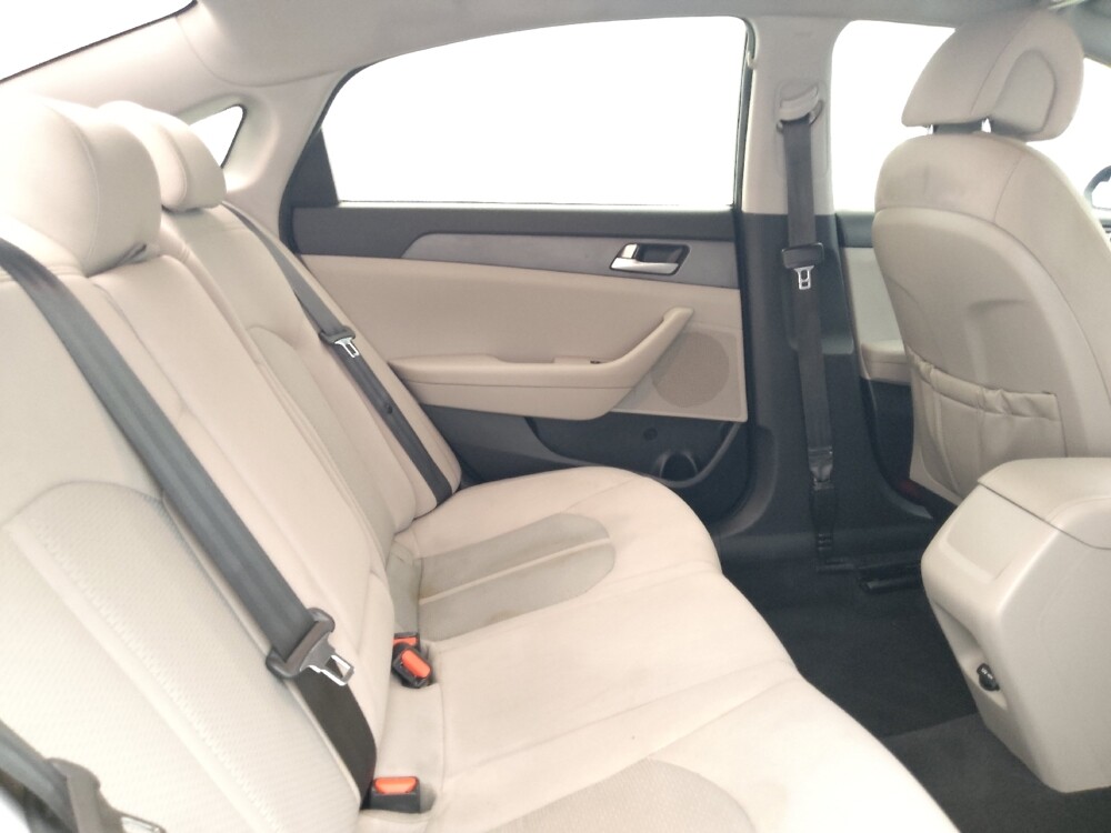 2017 Hyundai Sonata in Fort Myers, FL 33907 - 18084455 19