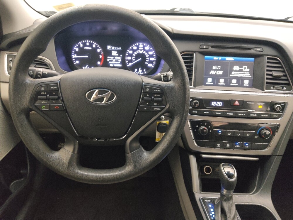 2017 Hyundai Sonata in Fort Myers, FL 33907 - 18084455 22