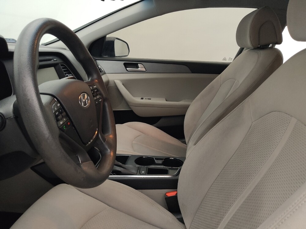 2017 Hyundai Sonata in Fort Myers, FL 33907 - 18084455 17