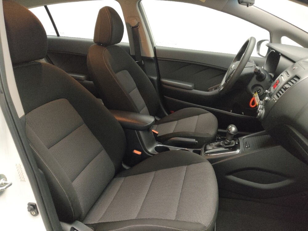 2017 Kia Forte in Morrow, GA 30260 - 18084475 21