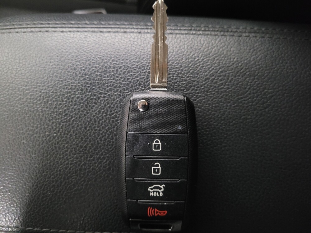 2017 Kia Forte in Morrow, GA 30260 - 18084475 32