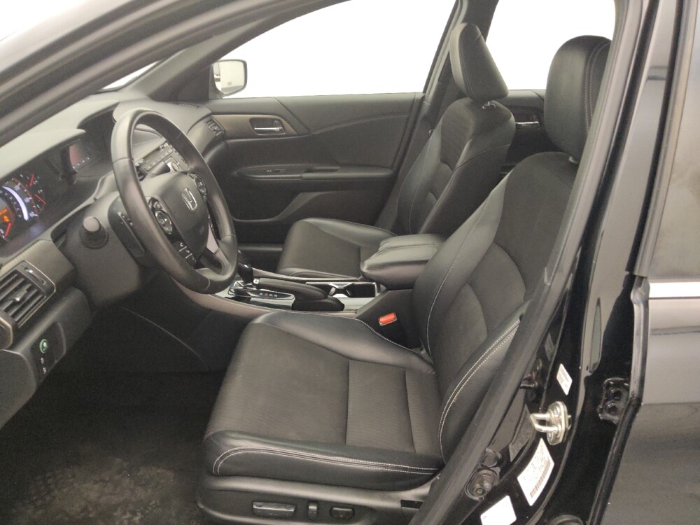 2016 Honda Accord in Houston, TX 77074 - 18084487 17