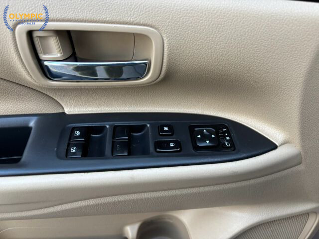 2017 Mitsubishi Outlander in Decatur, GA 30032 - 18084496 34