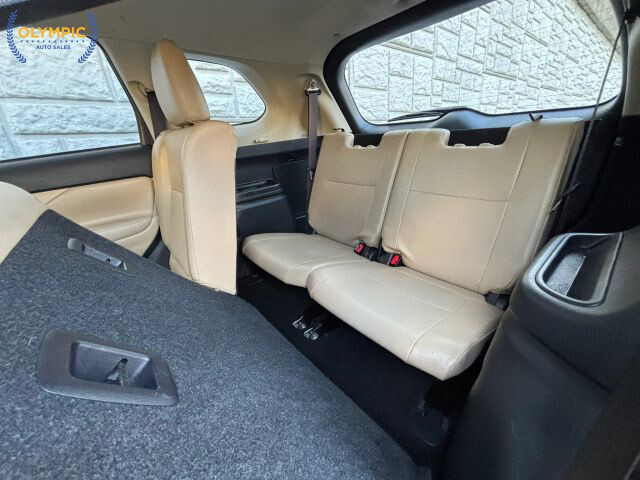 2017 Mitsubishi Outlander in Decatur, GA 30032 - 18084496 40