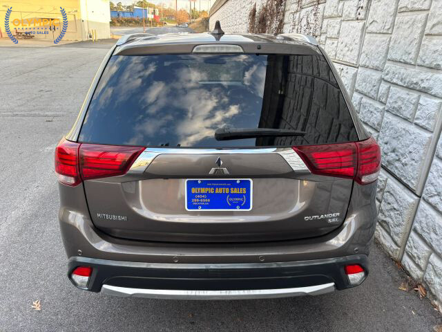 2017 Mitsubishi Outlander in Decatur, GA 30032 - 18084496 5
