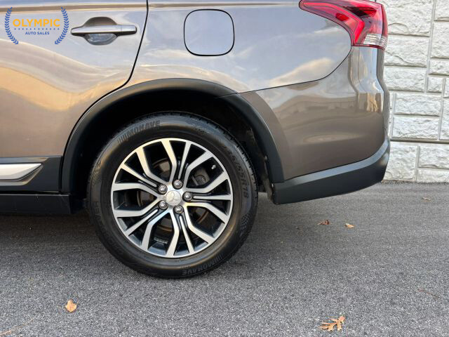 2017 Mitsubishi Outlander in Decatur, GA 30032 - 18084496 10