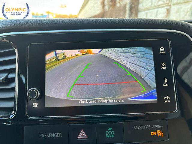 2017 Mitsubishi Outlander in Decatur, GA 30032 - 18084496 29