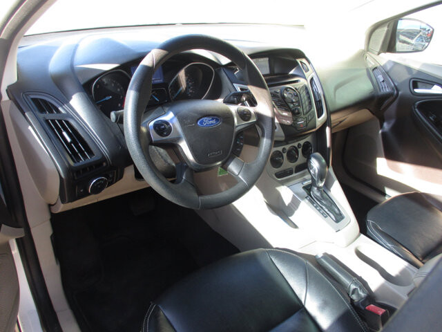 2012 Ford Focus in Oak Grove, MO 64075 - 18084511 9